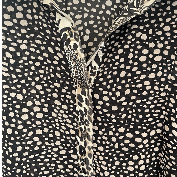 Umgee Women’s size Medium Black and White Polka Dot Blouse flutter sleeve - Picture 2 of 5